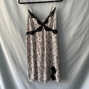 California Dynasty Lace Trim Satin Sleepwear Set - Chemise & Robe - Size XL/L